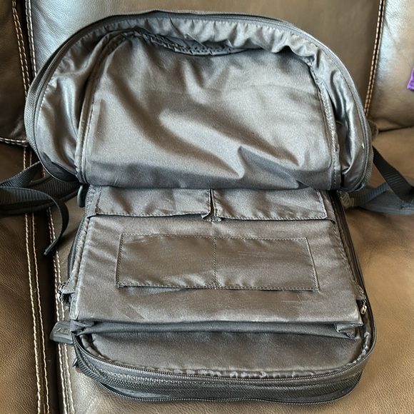 Tumi tech backpack for lap top. - Picture 6 of 9